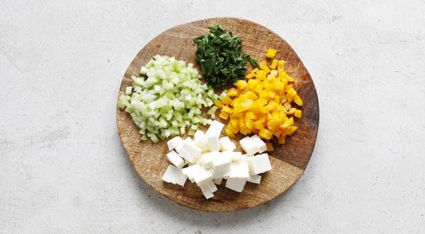 Салат с фасолью и плавленым сыром