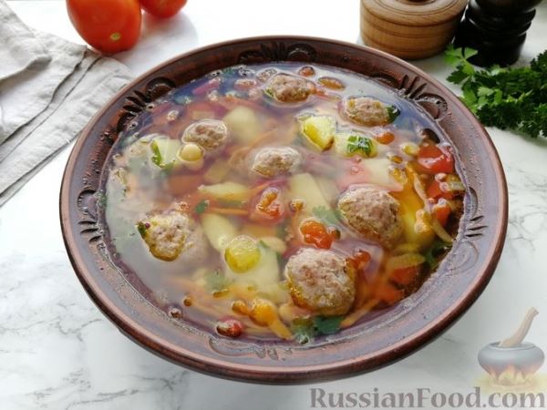 Суп с фрикадельками и консервированной фасолью