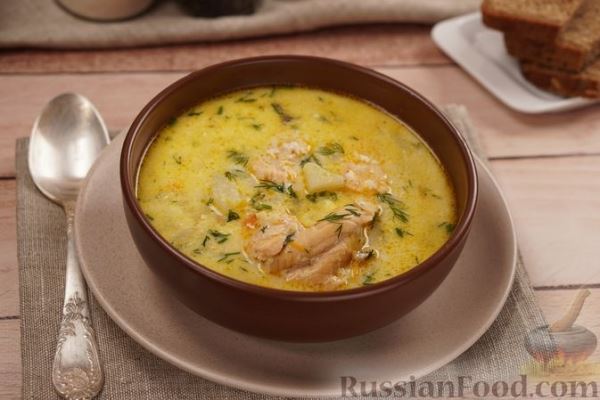 Сырный суп с рыбными консервами и пшеном