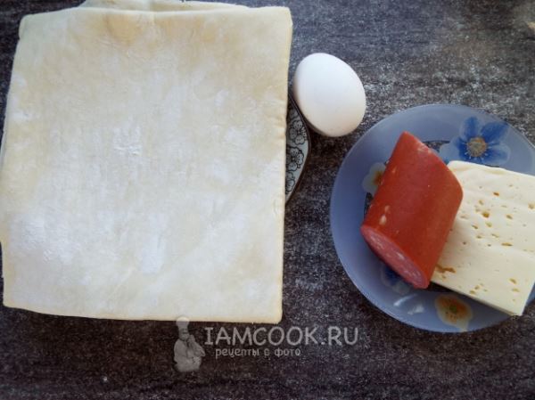 Круассаны с сыром и колбасой