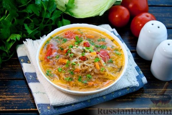 Суп из капусты с мясным фаршем и болгарским перцем